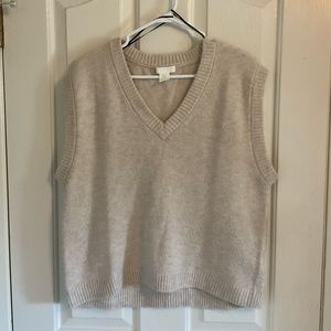 H&M cream sweater vest extra small.